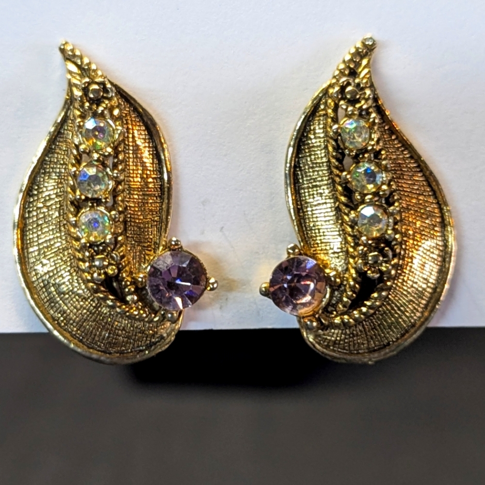 3 for $30Vintage clip-on earrings| gold tone and rhinestone
